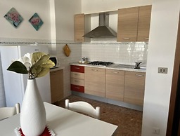 Comfy Seafront Apartment - Beahost
