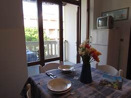 Comfy Seafront Apartment - Beahost