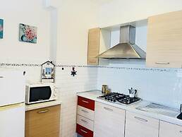 Comfy Seafront Apartment-beahost