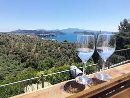 2br Suite White gea With Private Pool No01