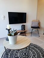 2br Suite White gea With Private Pool No01