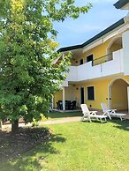 Enjoy the sun From the Garden of our Flat!