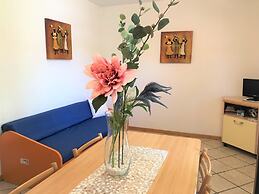 Enjoy the sun From the Garden of our Flat!