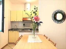 Enjoy the sun From the Garden of our Flat!