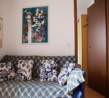 Quiet Residence With Pool - Beahost