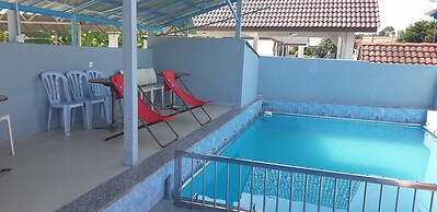 Mri Homestay Sg Buloh - 2 Br House With Centralised Private Pool
