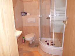 Sea View Apartment Studio for 2-3 People - Close to Commodities