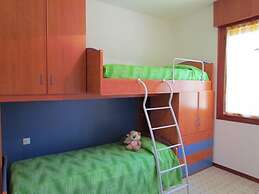 Lovely Flat With Garden and Pool - Beahost