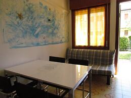 Lovely Flat With Garden and Pool - Beahost