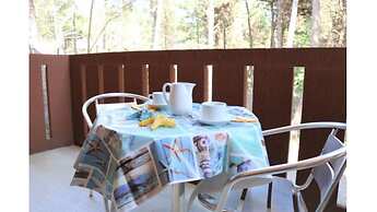 Seaside Flat in a Green and Quiet Area