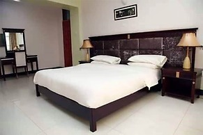 A Wonderful Apartment Wail in the Incredible City of Kampala