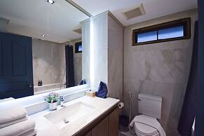 Big Apt, Hidden Gem, Fully Equipped 2 big Br, 2 Ba, Spacious Living in