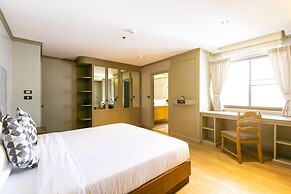 Big Apt, Hidden Gem, Fully Equipped 2 big Br, 2 Ba, Spacious Living in