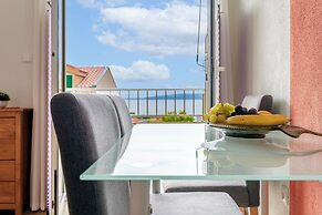 Sea View Apartment for 2-3 People - Family