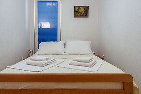 Sea View Apartment for 2-3 People - Family