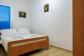 Sea View Apartment for 2-3 People - Family