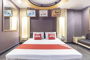 OYO 75382 Chonburi Hotel