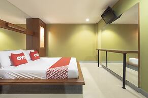 OYO 75382 Chonburi Hotel
