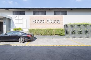 OYO 75382 Chonburi Hotel