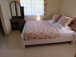 Azanza Mtwapa Holiday Home-B