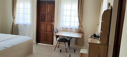 Azanza Mtwapa Holiday Home-B