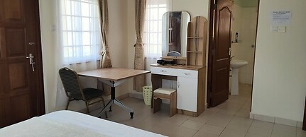 Azanza Mtwapa Holiday Home-B