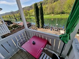 Cafe Altmühl, Ferienwohnungen Gästehaus Krimhilde direkt am Wasser