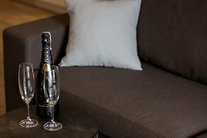 Exclusive Apartments Mostowa by Renters