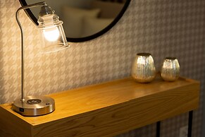 Exclusive Apartments Mostowa by Renters