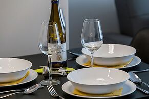 Modern Apartments City Center by Renters