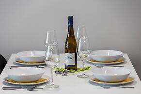 Modern Apartments City Center by Renters