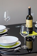 Modern Apartments City Center by Renters