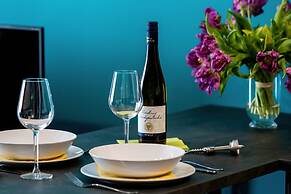 Modern Apartments City Center by Renters