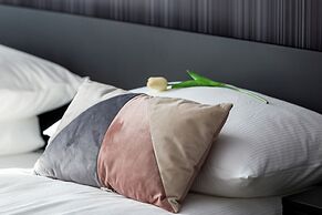 Modern Apartments City Center by Renters