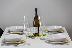 Modern Apartments City Center by Renters