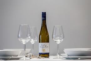 Modern Apartments City Center by Renters