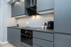 Modern Apartments City Center by Renters