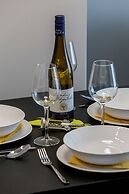 Modern Apartments City Center by Renters