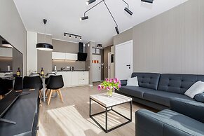 Modern Apartments City Center by Renters