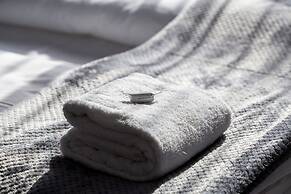 Modern Apartments City Center by Renters