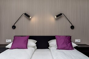 Modern Apartments City Center by Renters