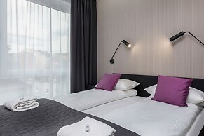 Modern Apartments City Center by Renters