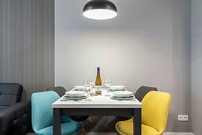 Modern Apartments City Center by Renters