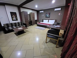 Carliza Hotel Apapa