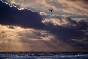 Marina View, Lovely Upper 3 Bedroom Apartment