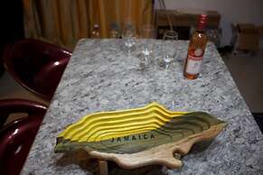 Remarkable 2-bed Apartment in Kingston