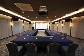 Layers Hotel Busan Hadan