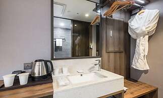 Layers Hotel Busan Hadan