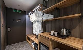 Layers Hotel Busan Hadan