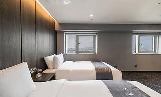 Layers Hotel Busan Hadan